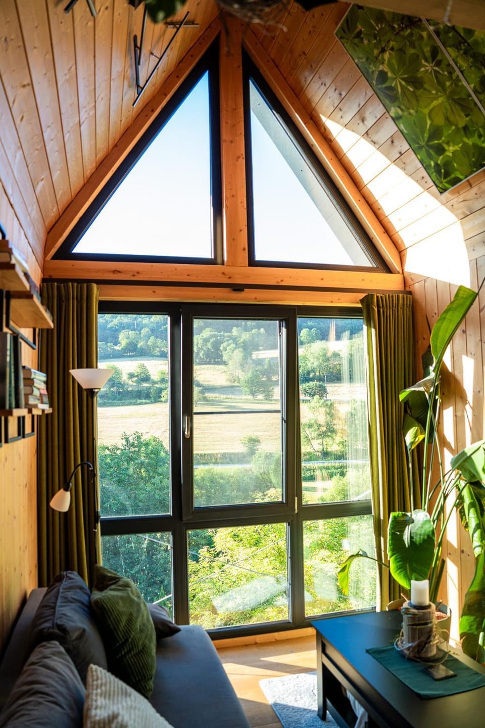 Spring, Day, Natural landscape, Garden, View (from property/room), Living room, Garden view, Landmark view