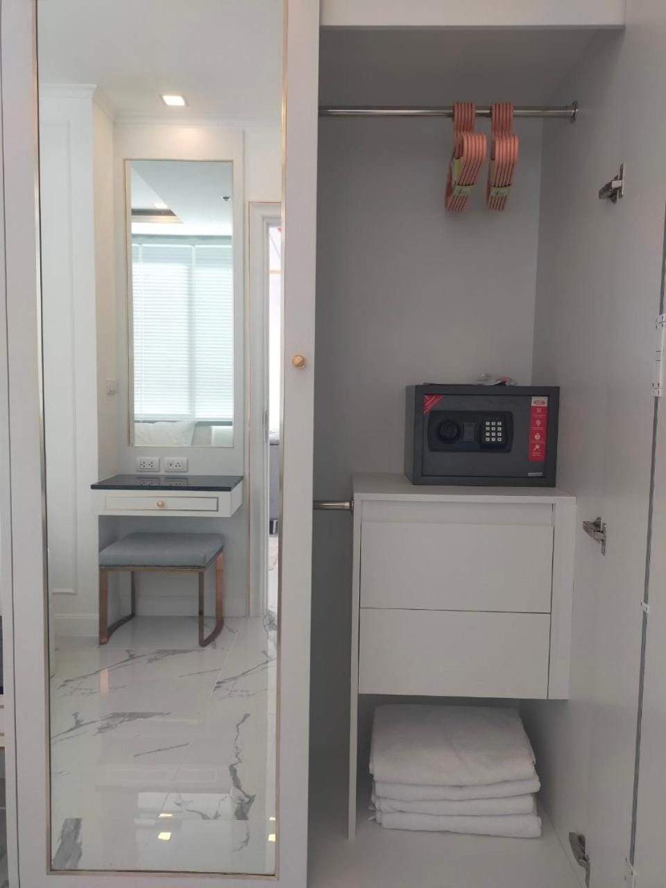 The Empire Tower Pattaya 2Bed 2bath Apartment in Pattaya City