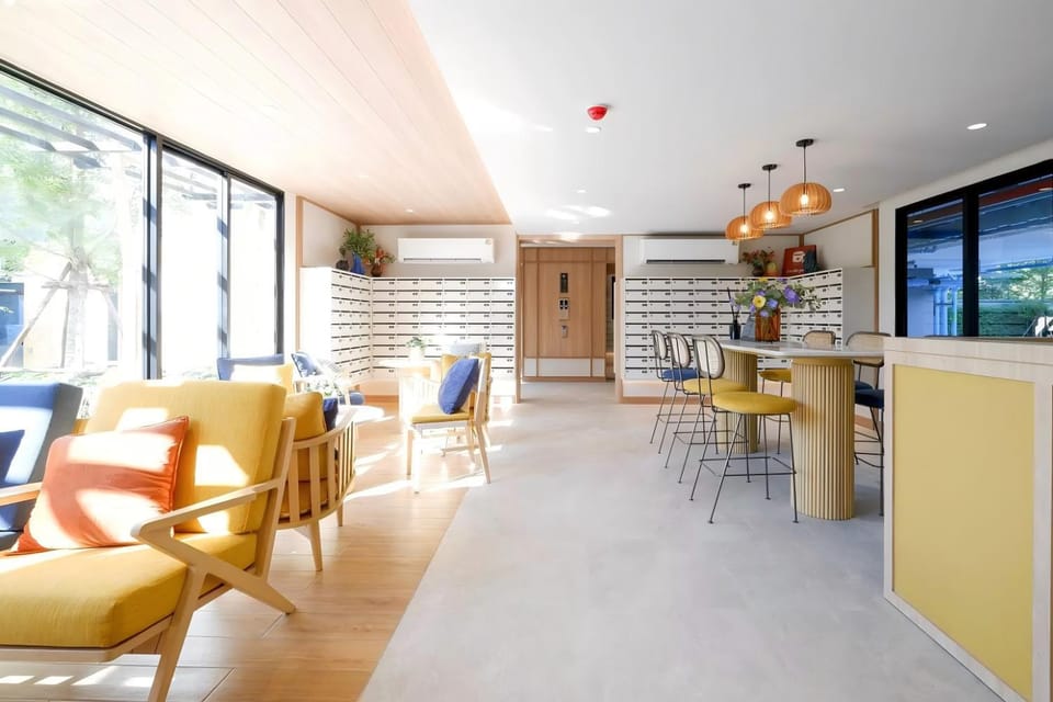 Communal lounge/ TV room, TV and multimedia, Seating area