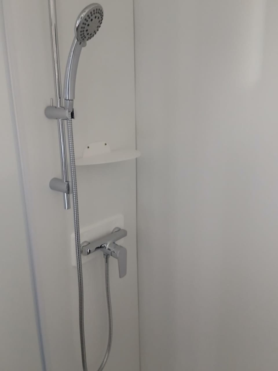 Charmant mobil-home 244 Luxury tent in Narbonne