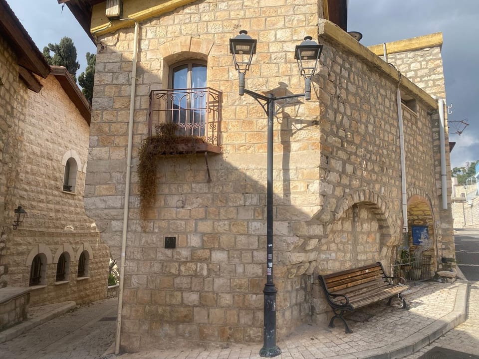 לאה- וילה בוטנית LEAH- botanical villa Apartment in North District