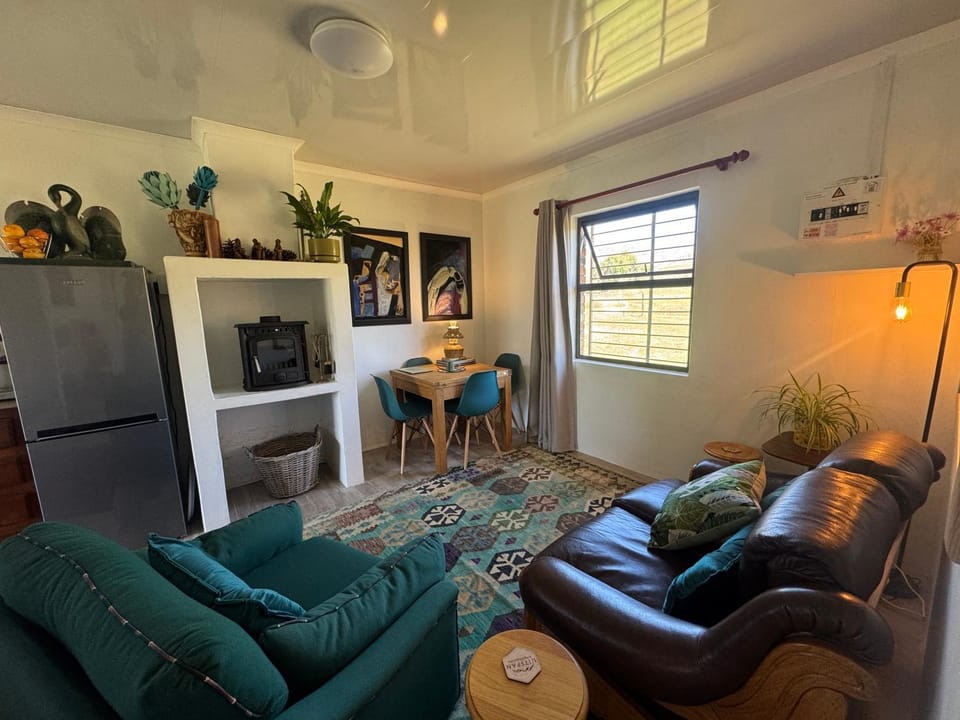 Living room, Seating area, fireplace