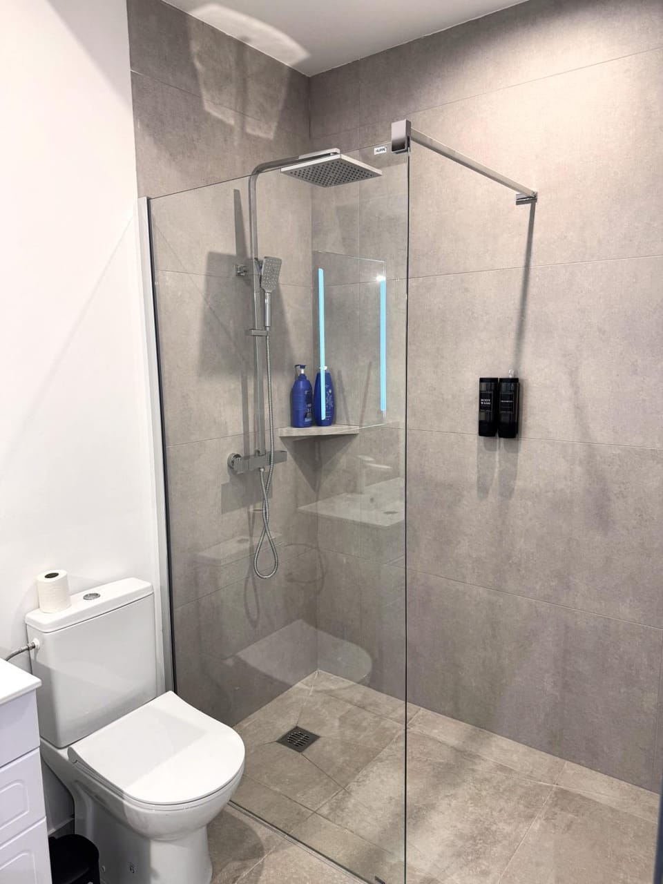 Shower, Toilet, Bathroom
