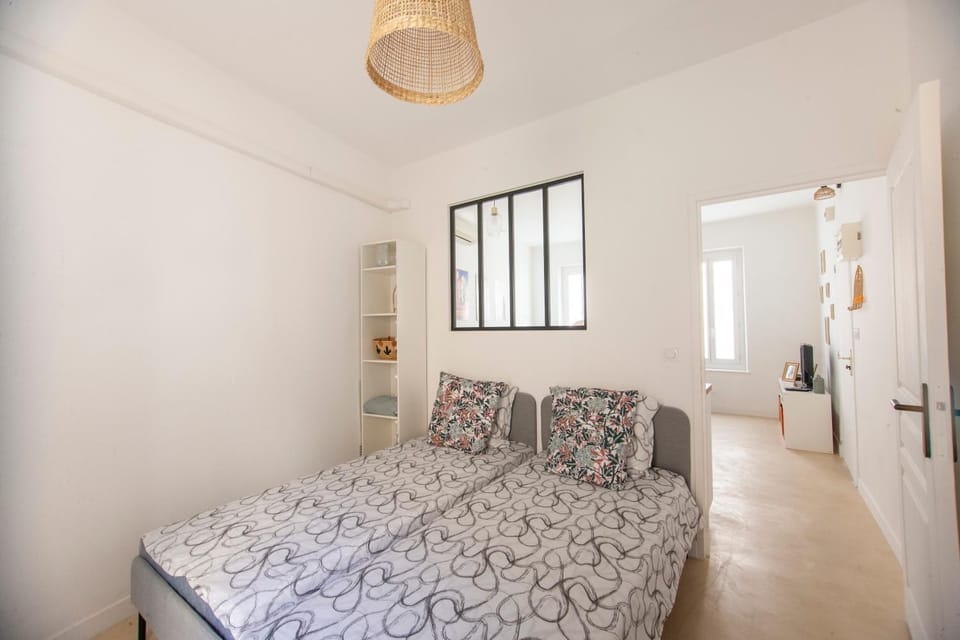 Appartement cocooning avec petite cour extérieure Apartment in La Ciotat