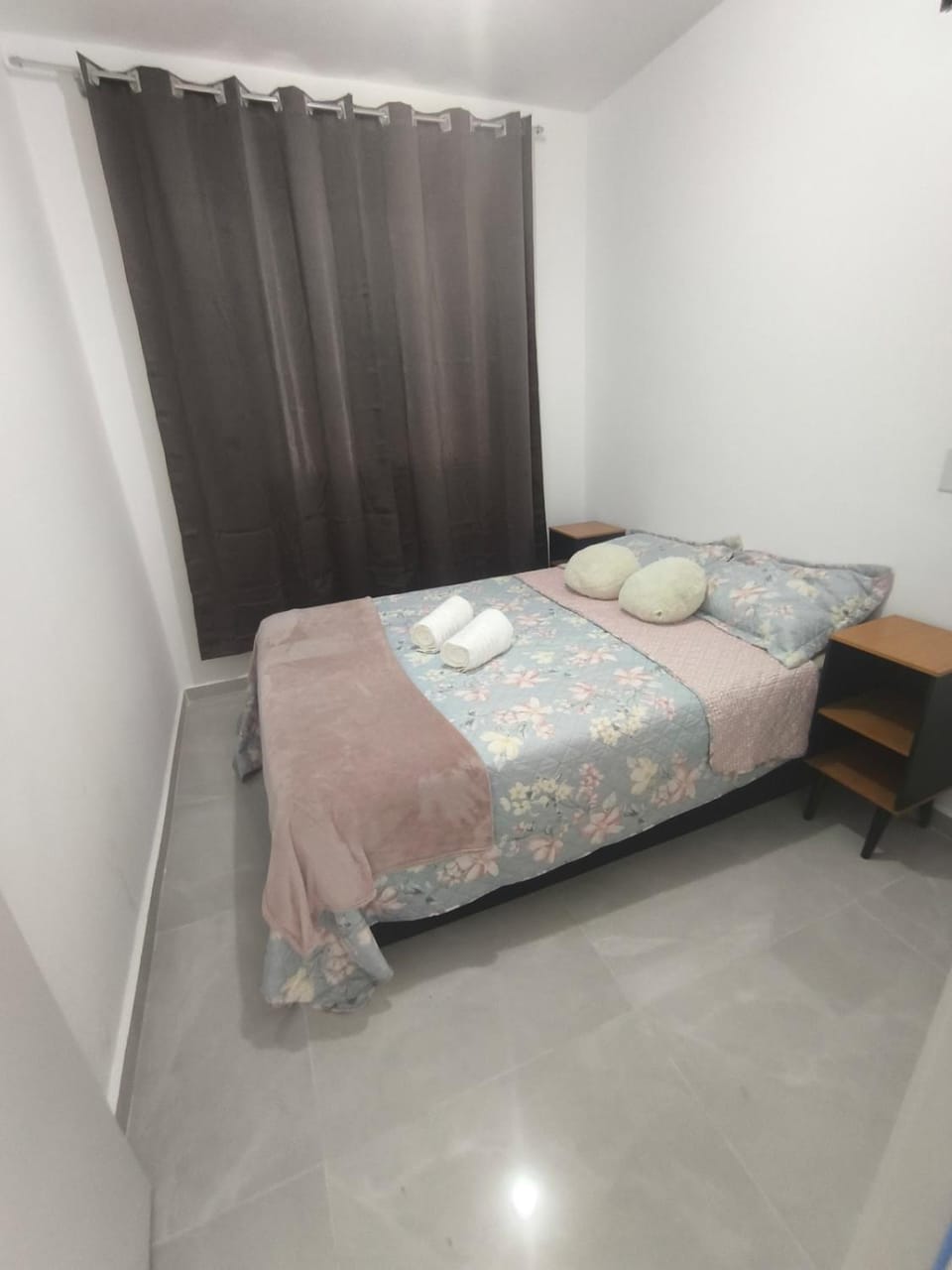 Apto 02 qtos acomodação completa disponível para aluguel de curta temporada Apartment in Rio de Janeiro