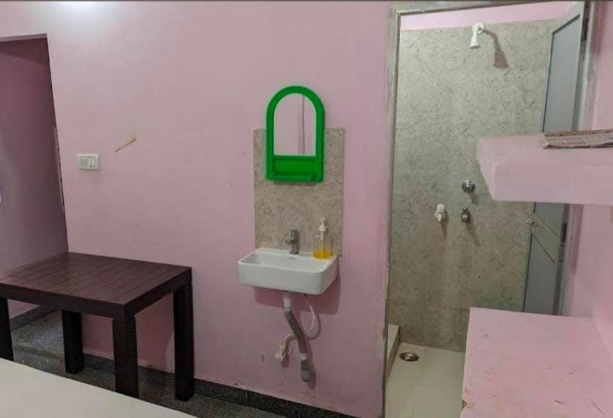 Sri Hotel Ganga Couple&Family Friendly Hotel in India