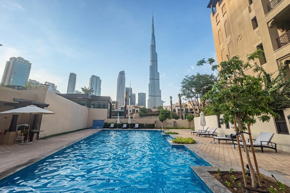 Property building, Day, City view, Landmark view, Landmark view, Pool view, Swimming pool, sunbed