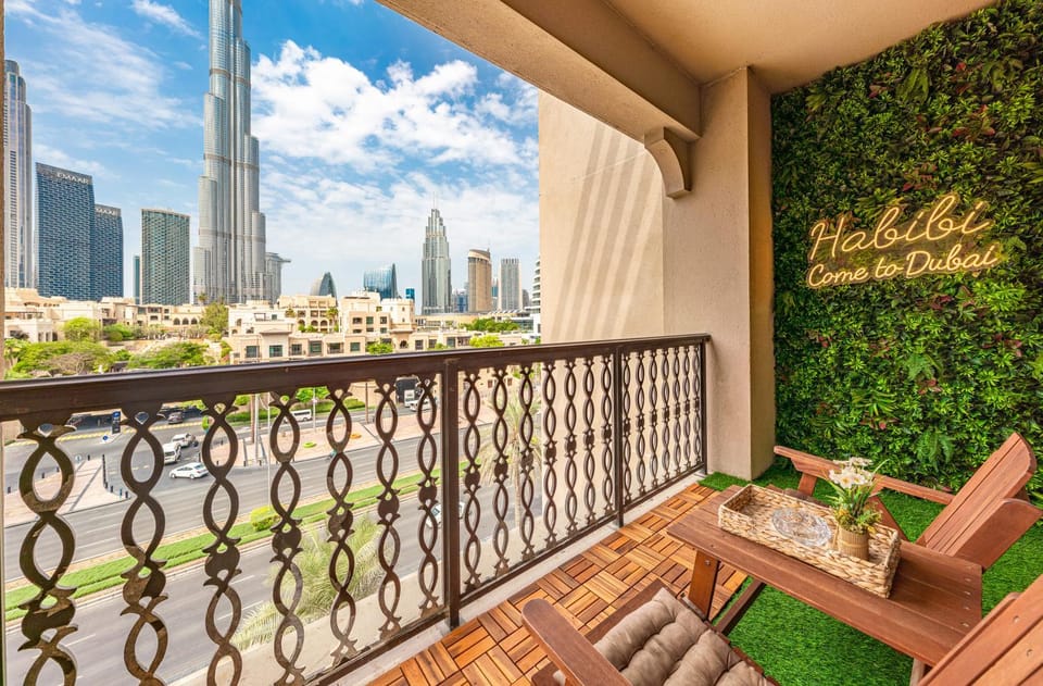 Patio, Day, View (from property/room), Balcony/Terrace, Seating area, City view