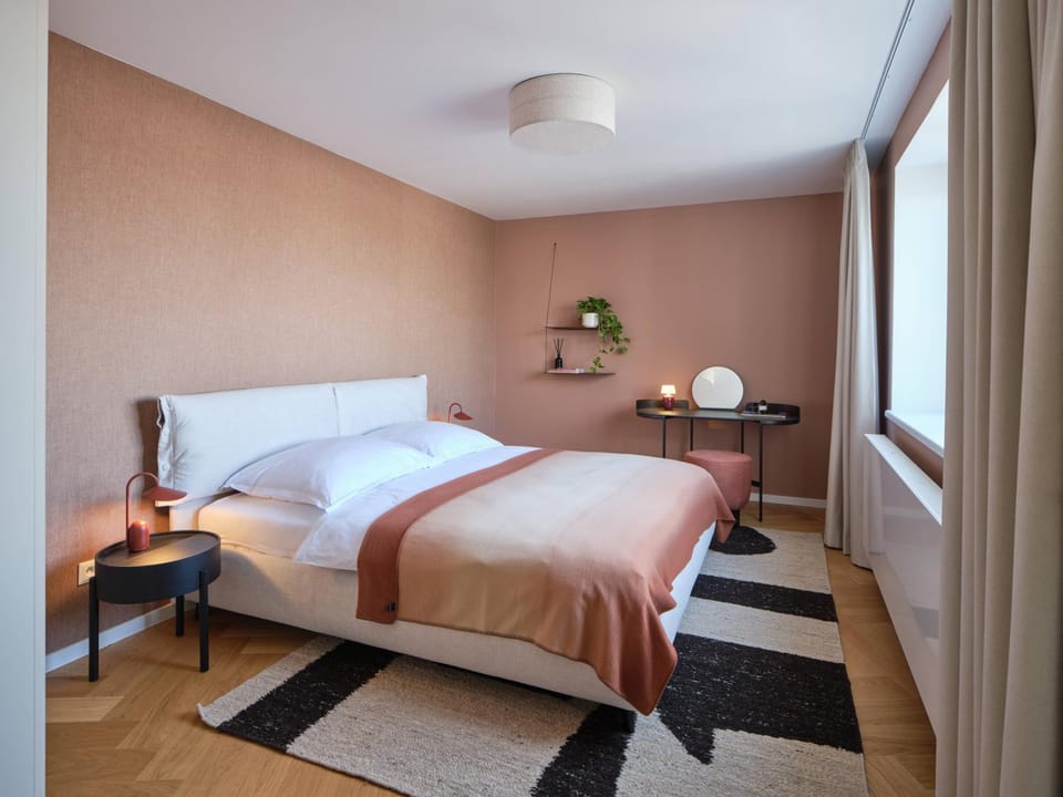 Bed, Bedroom