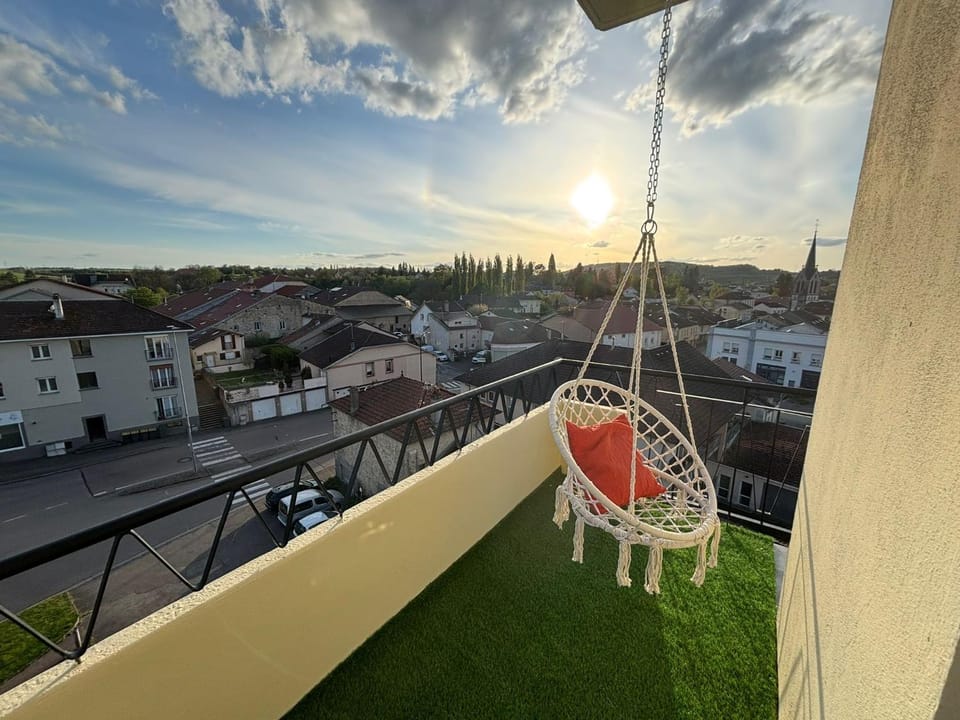View (from property/room), Balcony/Terrace
