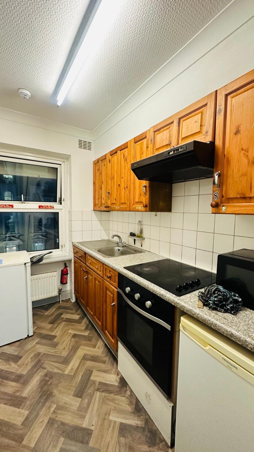 Spacious room 1 min walk from Kings Cross Station Apartment in London Borough of Islington
