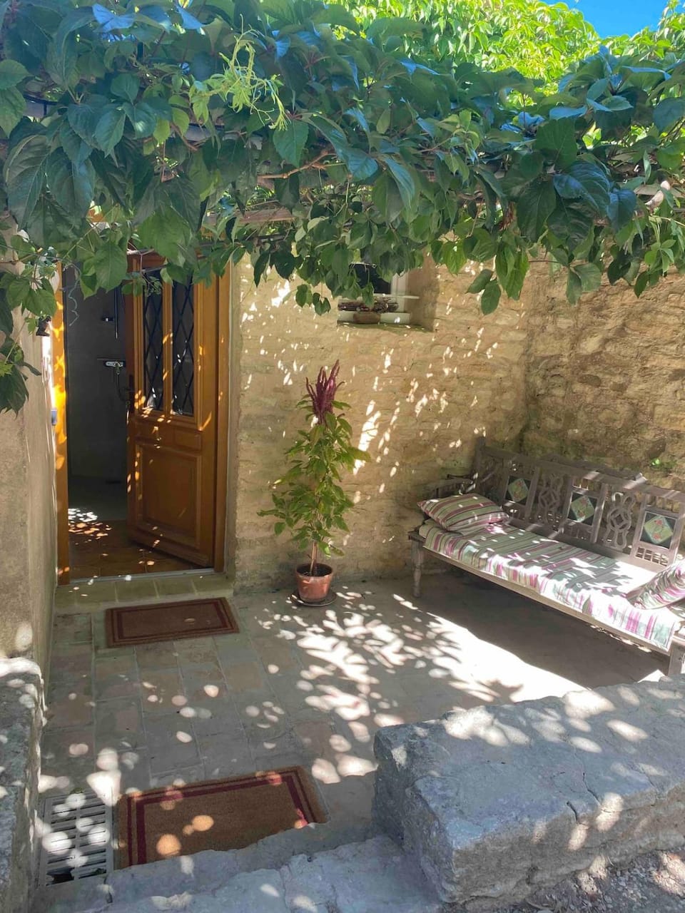 Bastidon, Petite bastide pour 2 avec bassin et jardin privé Villa in Bédoin