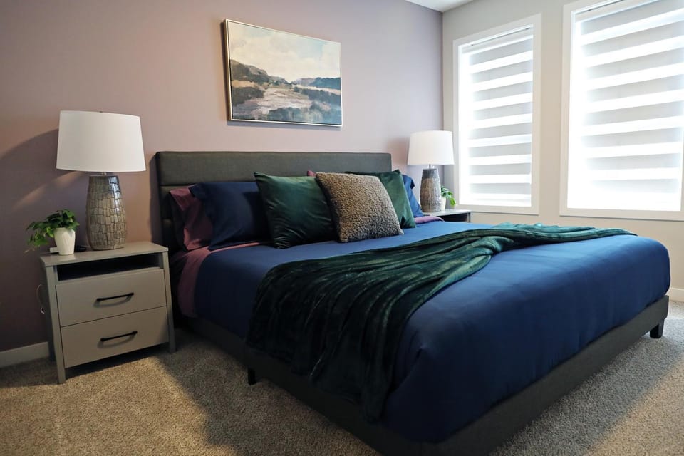 Bed, Photo of the whole room, Bedroom