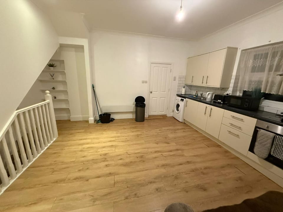 Spacious Stay in the Heart of the Town Apartment in Rochester