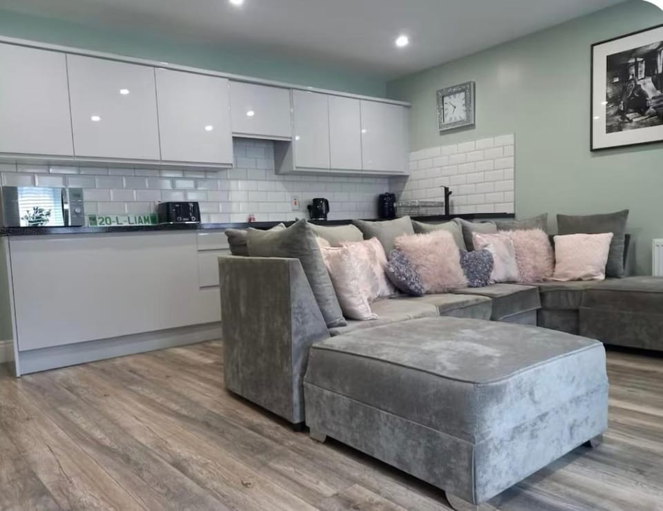 Cosy three bedroom house in Ballingarry Limerick Near Adare House in County Limerick