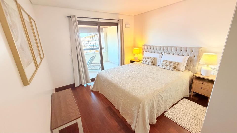 Seaside one bedroom apartment with terraces, garage & swimming pool Apartment in Cascais