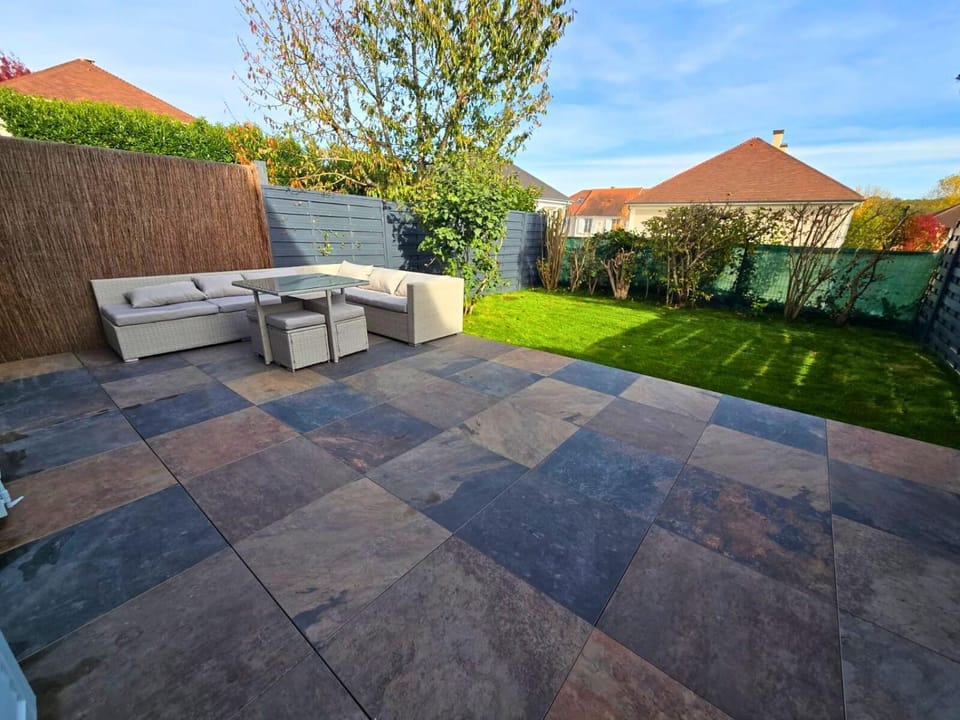 Patio, Garden view