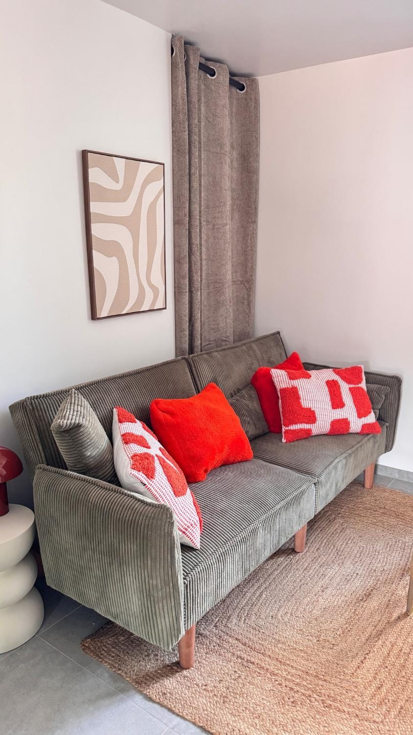 Living room, Seating area