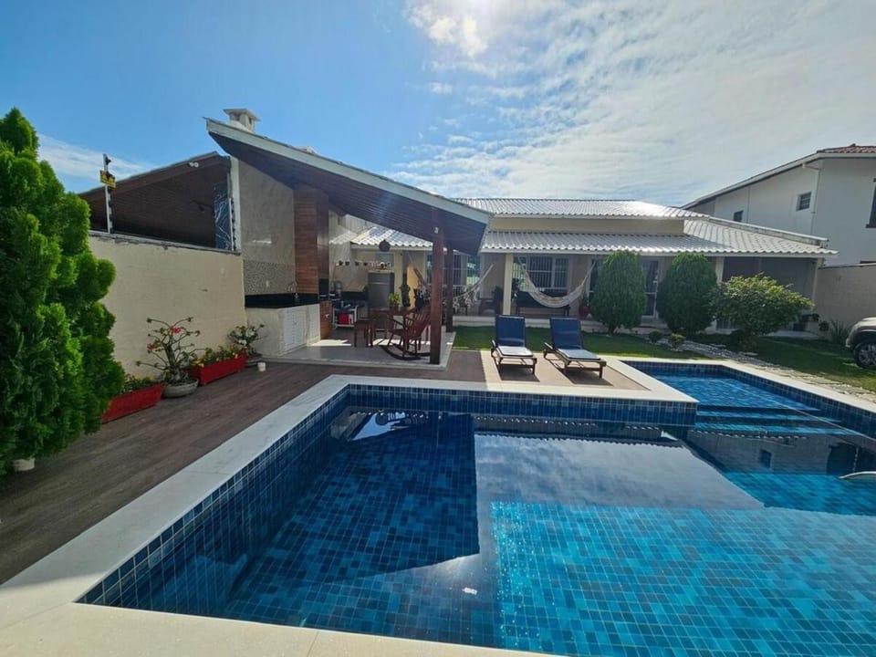 Casa com Piscina perto da praia de Vilas do atlântico House in Lauro de Freitas