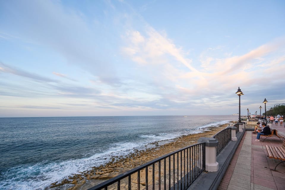 Seafront 4-Bedroom Apartment Apartment in Sliema