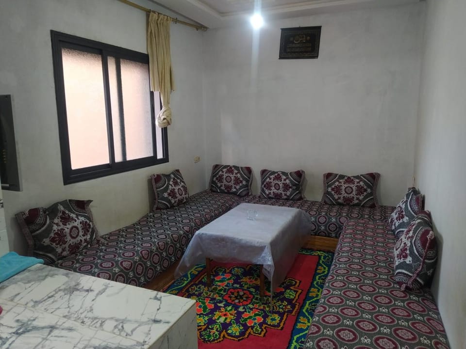 TV and multimedia, Photo of the whole room, Seating area