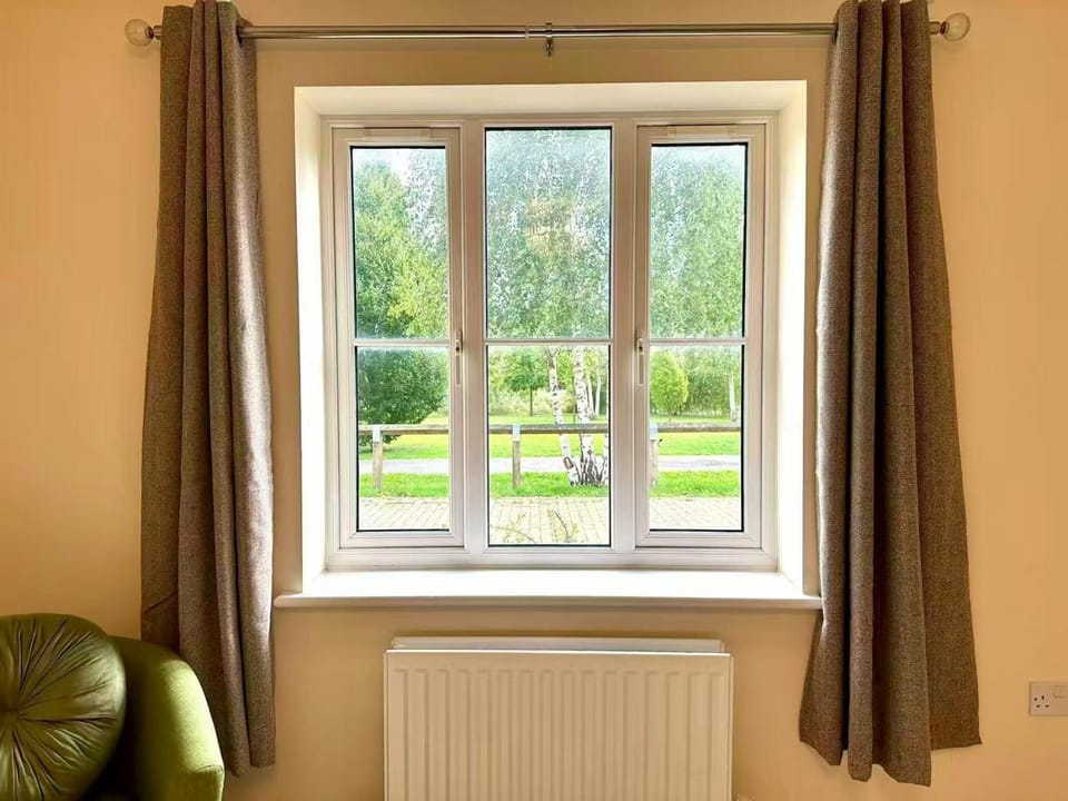 Charming 3 bedroomed House in Bicester sleeps 6 House in Cherwell District
