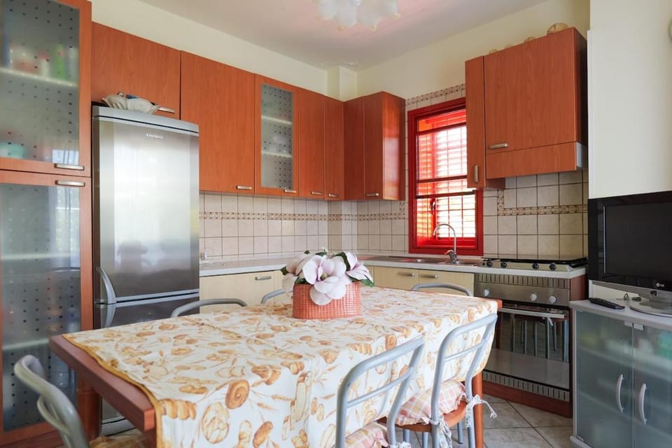 TV and multimedia, Kitchen or kitchenette