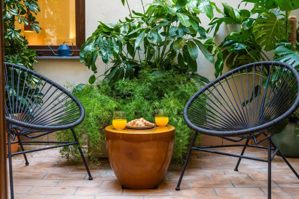 Los Patios de Feria - Secret Garden Apartment in Seville