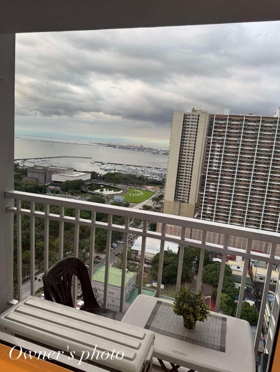 Juvrey Studio-Unit Breeze Residences Apartment hotel in Pasay