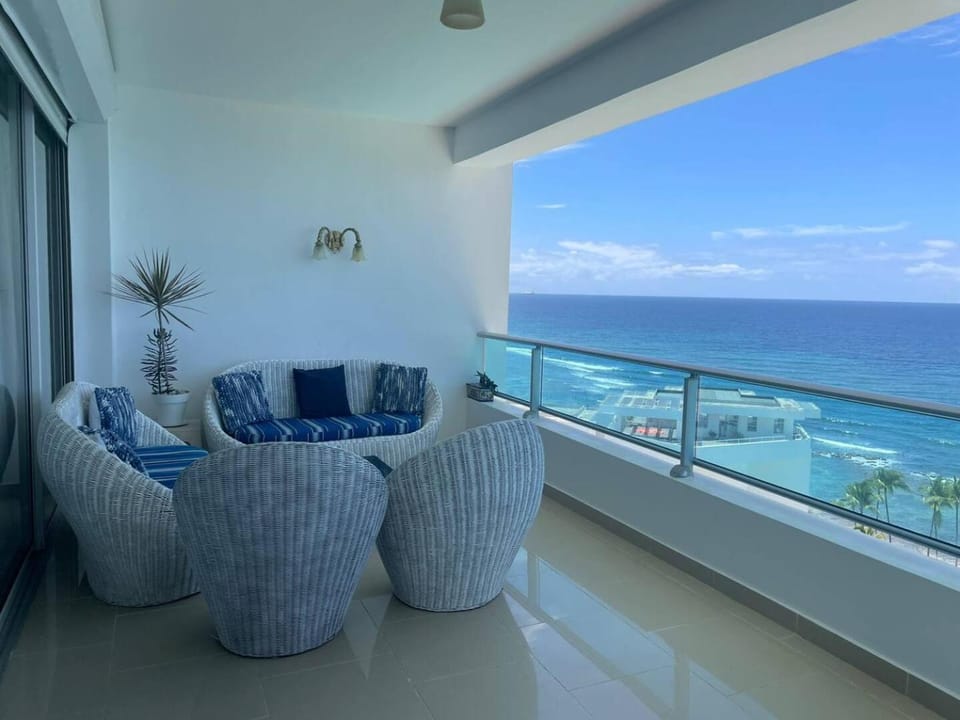 Apartamento hermoso frente al mar 11fl amanzing Apartment in Juan Dolio