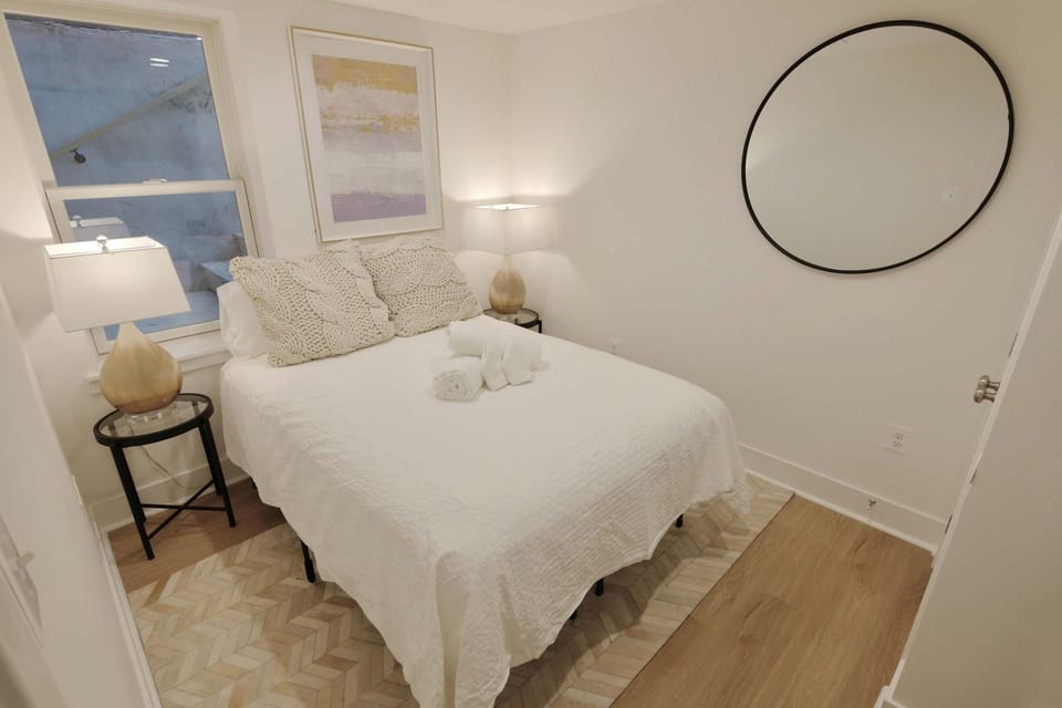 Parkside Living - Steps from Lincoln and Stanton Park Apartment in District of Columbia
