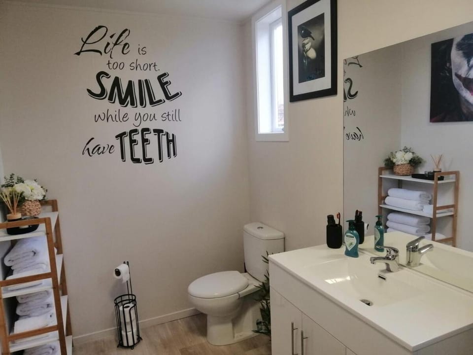 Toilet, Bathroom