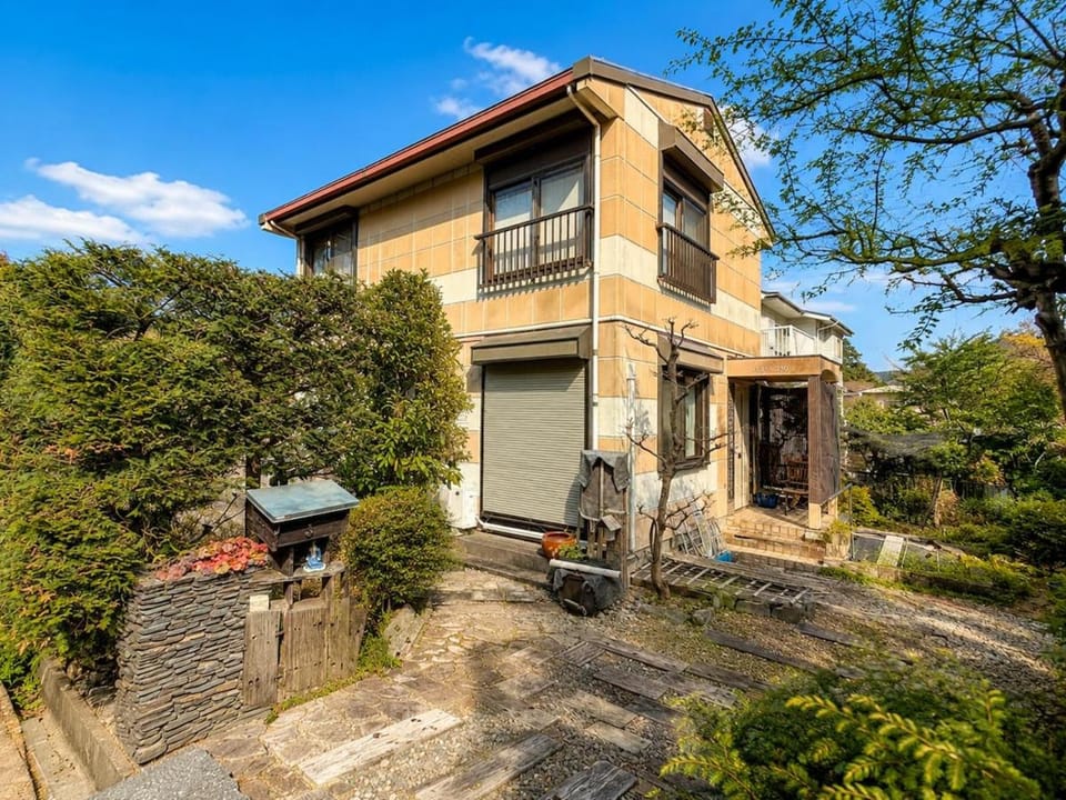 Property building, Garden