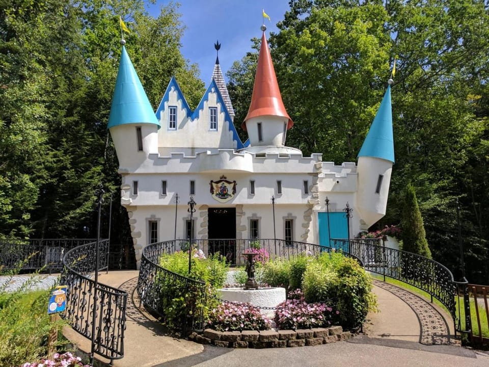 Nearby landmark