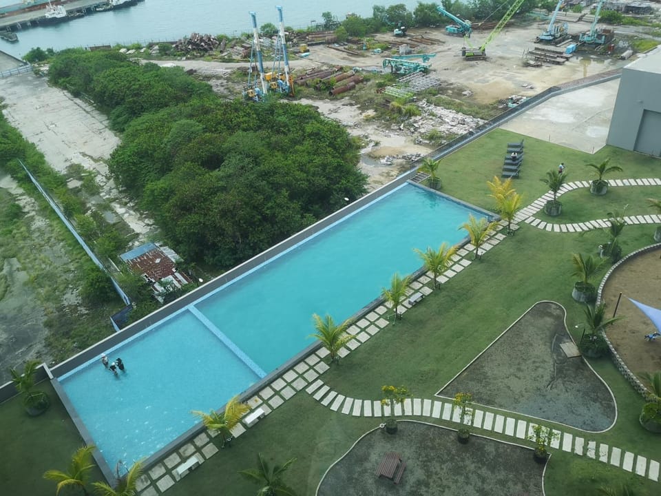 Swimming pool