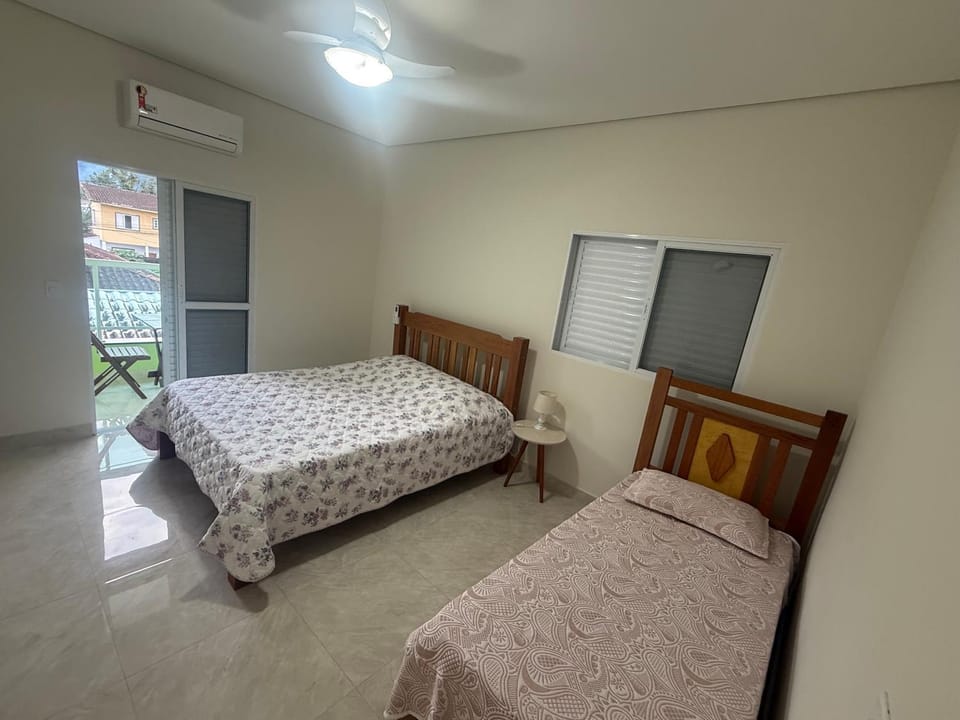 Casa Longitude 45 House in Ubatuba