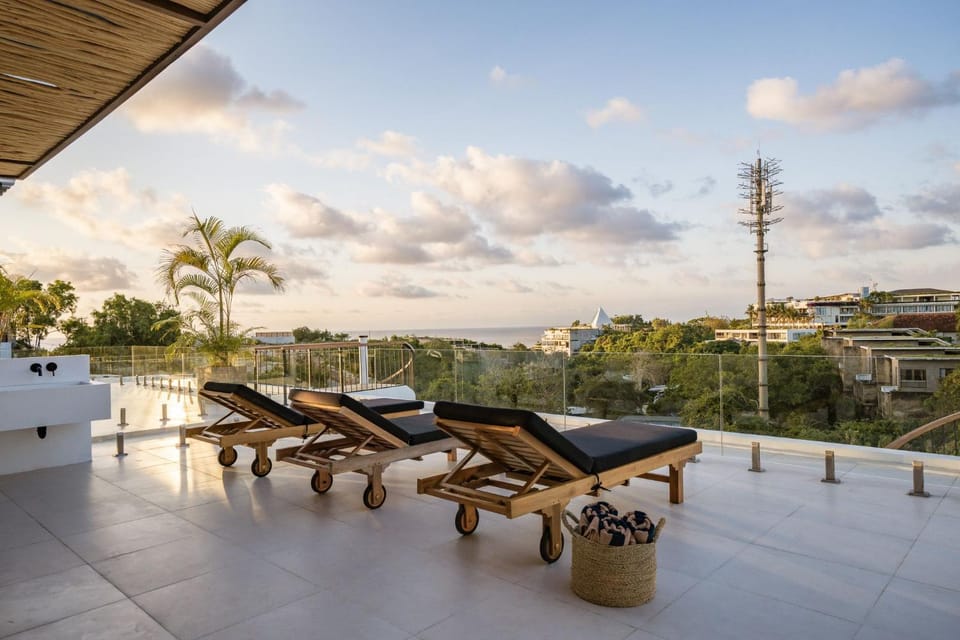 Natural landscape, View (from property/room), Balcony/Terrace, sunbed