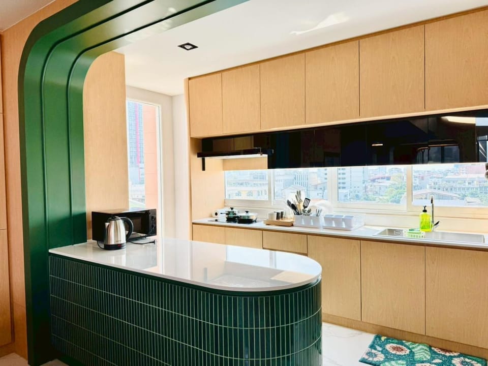Kitchen or kitchenette