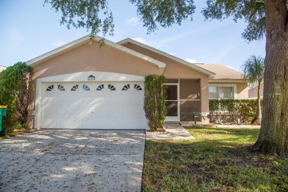Rocco's Retreat House in Bay Lake
