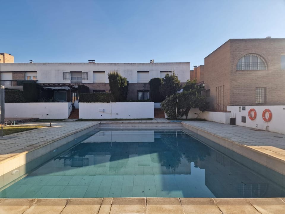 Property building, Pool view, Swimming pool, sunbed