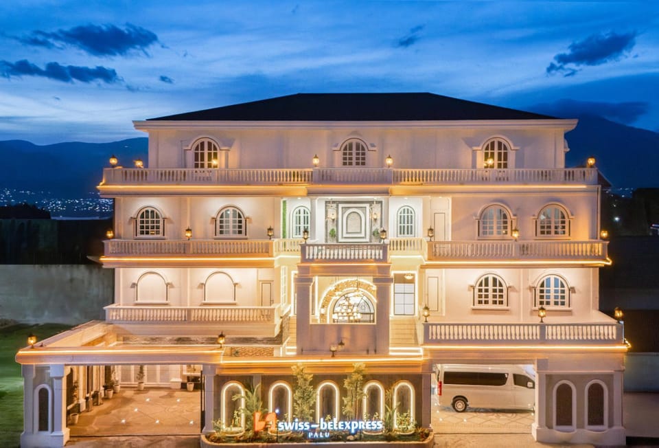 Property building, Facade/entrance, View (from property/room), Landmark view