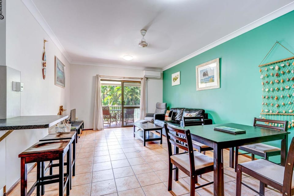 Liana 10 One bedroom beachfront views House in Mission Beach