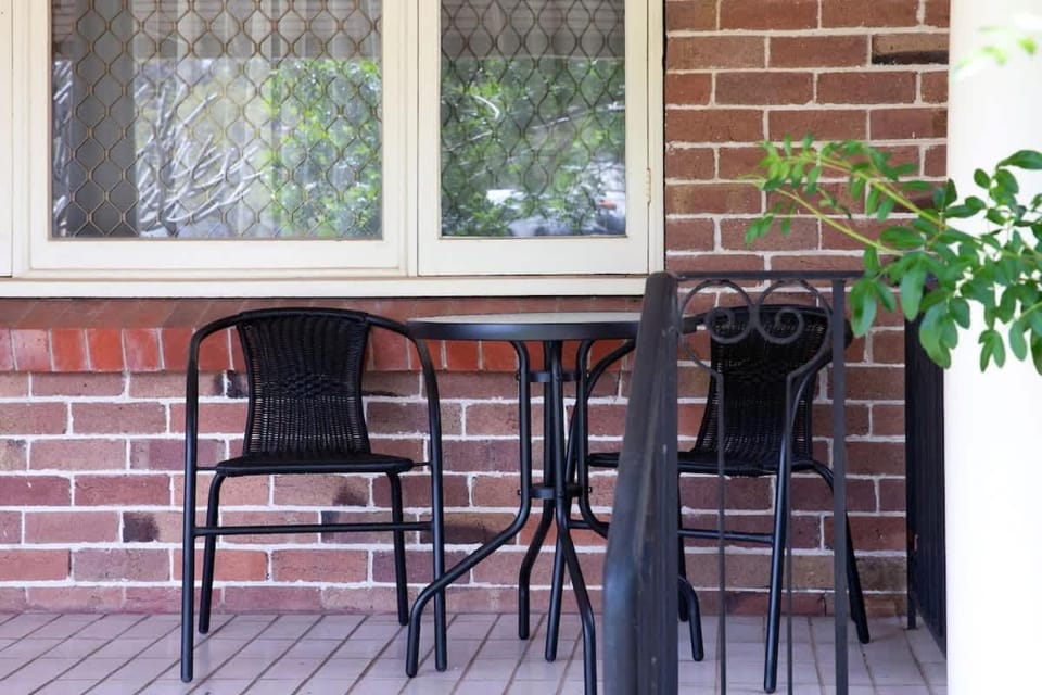 Scenic Hideaway - Entire Cottage House in Perth