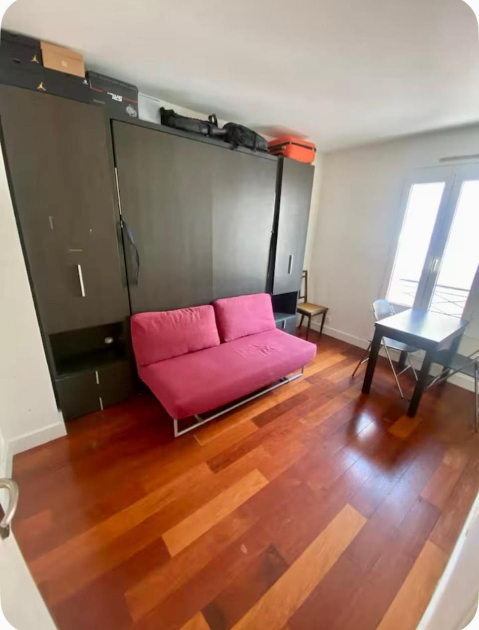 Montmartre village Bed and Breakfast in Paris
