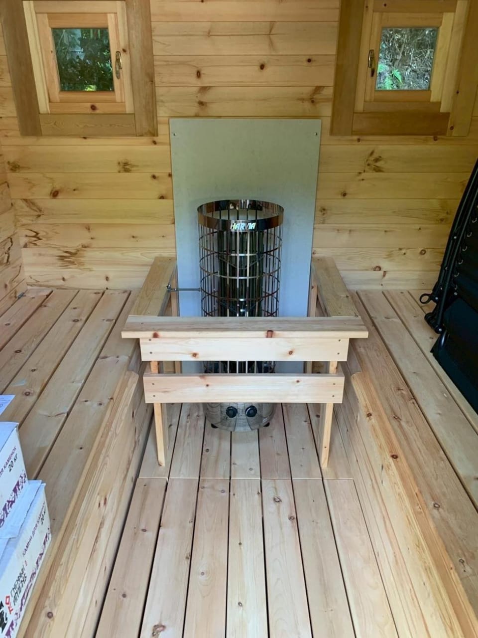 Sauna, Area and facilities