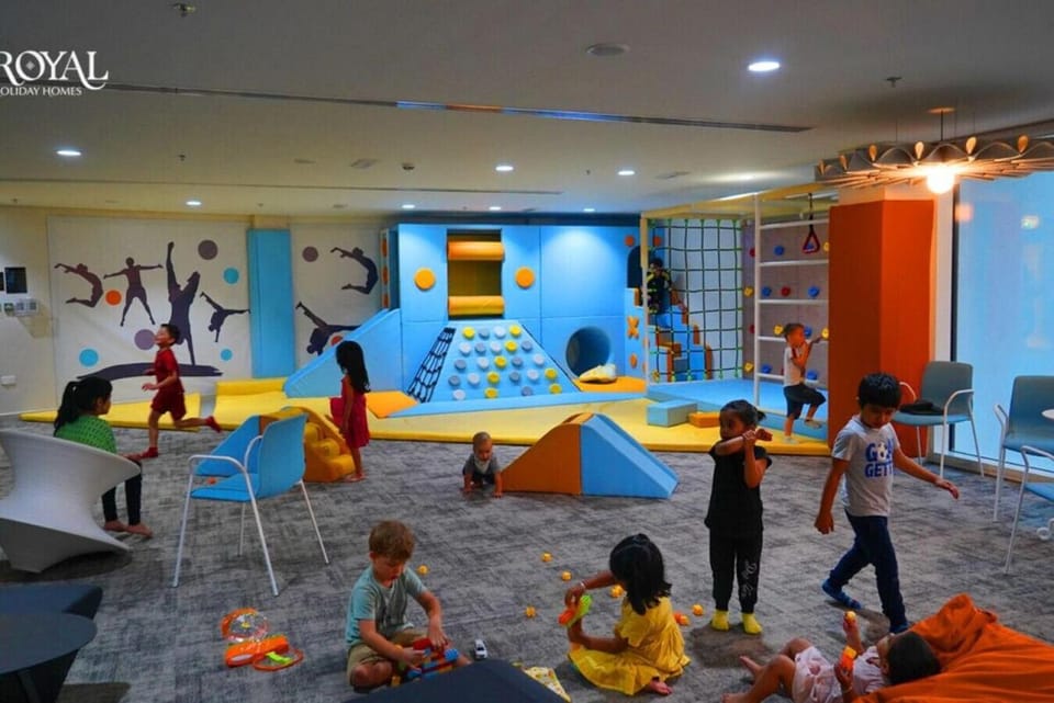 Property building, Kids's club