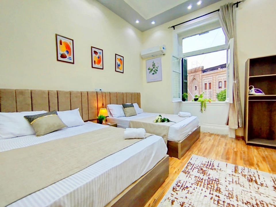 Bed, Living room, Photo of the whole room, Seating area, Bedroom