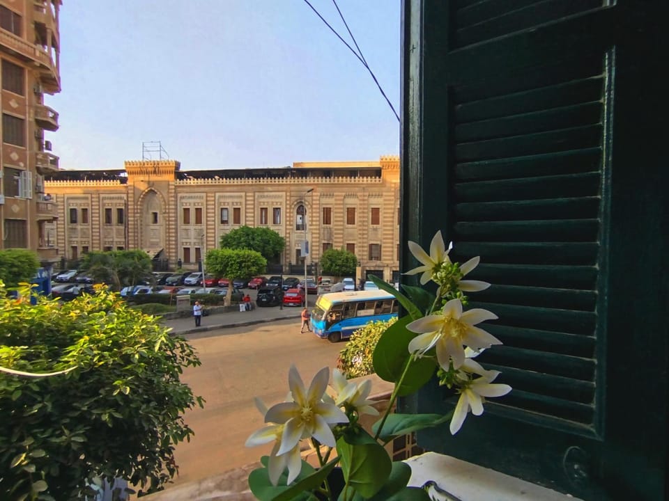 Property building, Day, Neighbourhood, City view, Street view, Location, Parking