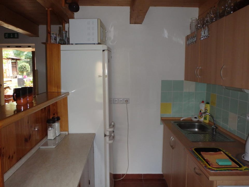 Communal lounge/ TV room, Communal kitchen