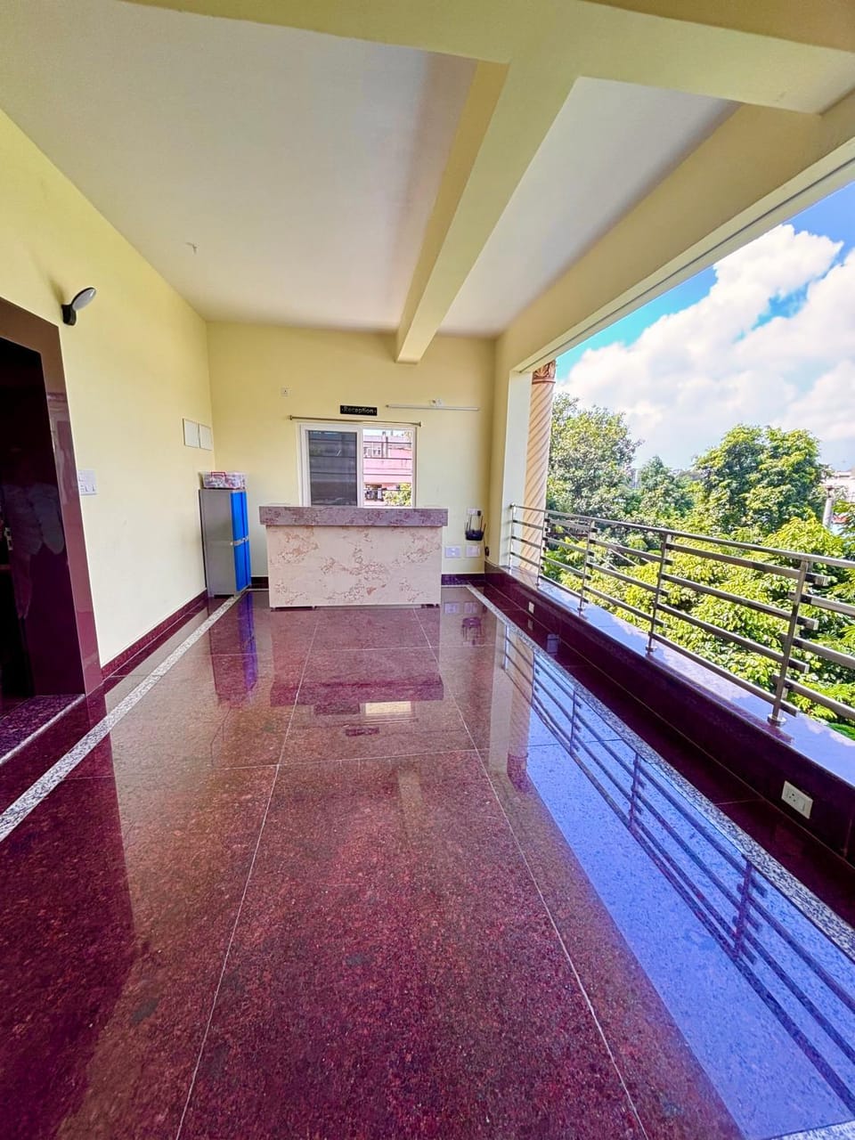 Communal lounge/ TV room